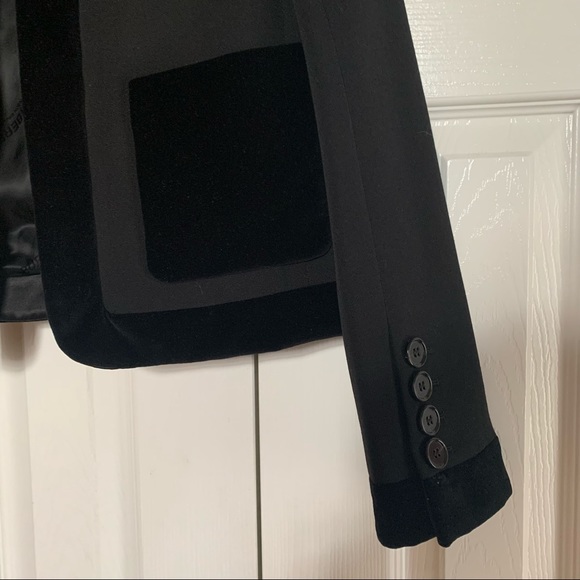 NWT Authentic Burberry black blazer jacket velvet details size 6 - Picture 2 of 16